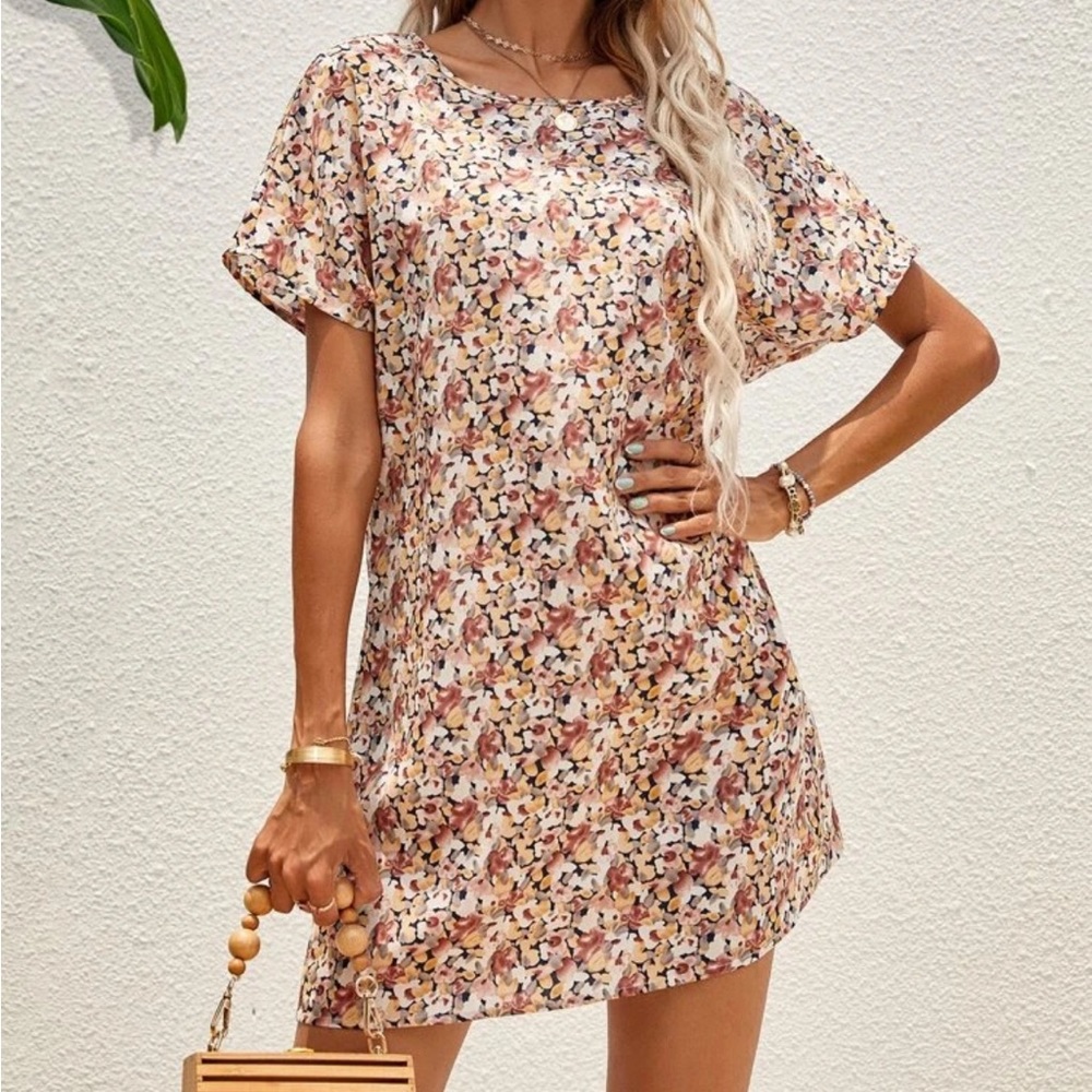 EMERY ROSE Allover Floral Print Batwing Sleeve Tunic Dress